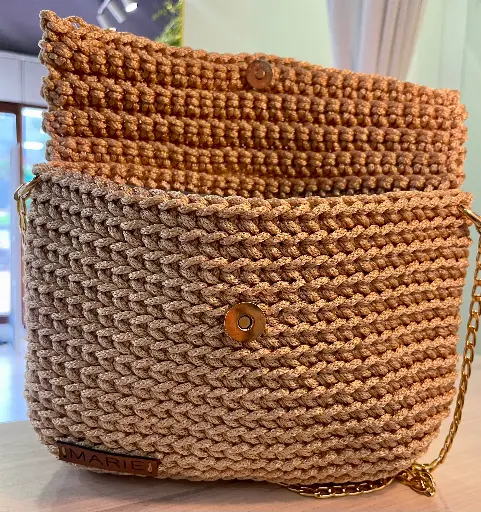 Bolso Tejido Con Tapa